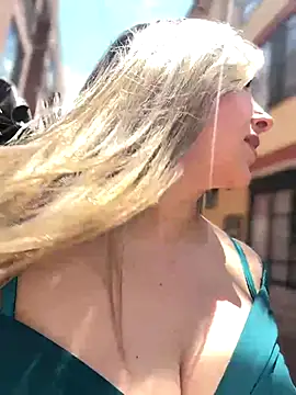  Abril-Office1 online show from September 11, 4:18 pm