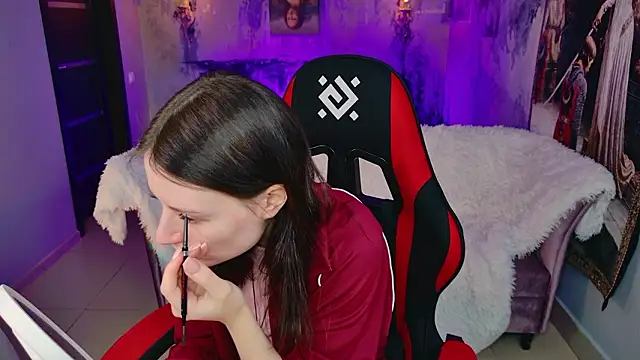 VeliraBraitberg online show from March 6, 1:50 pm