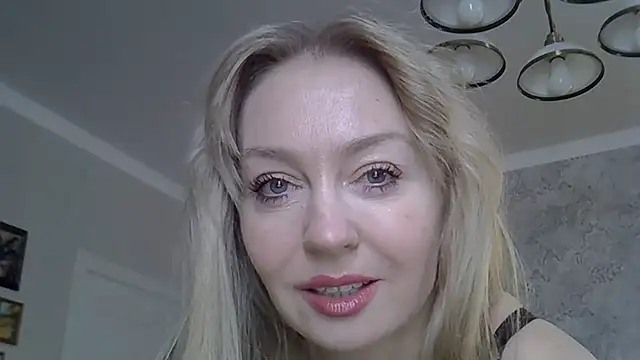 ZarinaSwift online show from December 23, 5:22 am