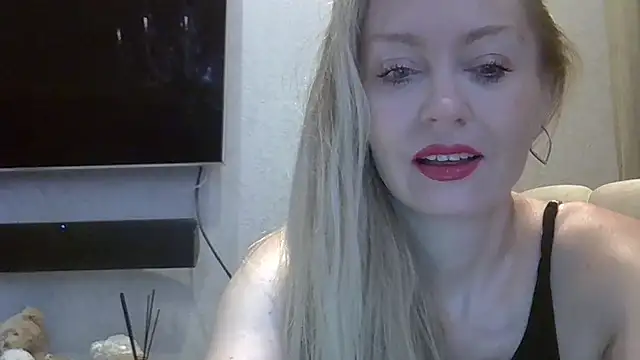 ZarinaSwift online show from September 15, 4:43 am