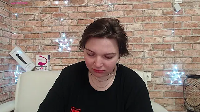 Amelia Kiss  online show from February 5, 12:57 am