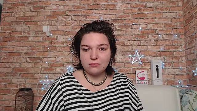 Amelia Kiss  online show from September 9, 12:32 am