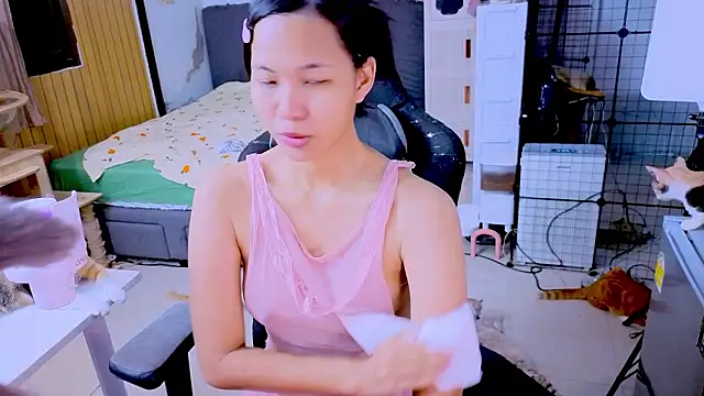 Kana G online show from March 1, 2:39 pm