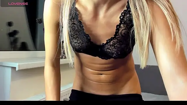  ellen meow  online show from March 25, 8:45 pm