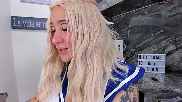 miss danika online show from October 24, 11:06 am