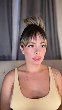 Alison Diaz17 online show from February 18, 11:15 pm