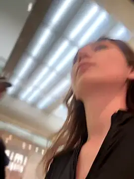 QuitieLia online show from September 20, 8:34 am