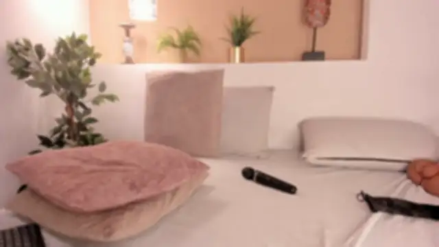 mia crawford online show from October 19, 1:46 pm