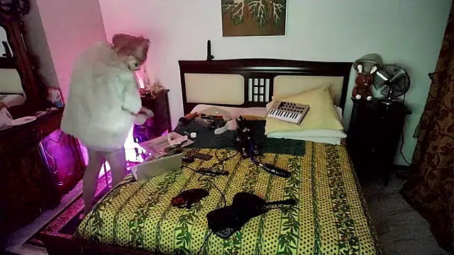 CharlotteVixxens online show from March 31, 11:16 pm