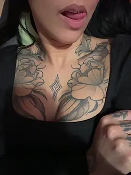 Nadiasexy online show from March 19, 11:31 pm