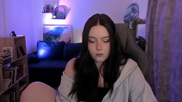 CoralineKeyns online show from February 26, 8:46 am