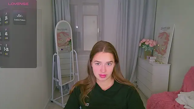 LovelyJessie online show from November 25, 2:30 pm