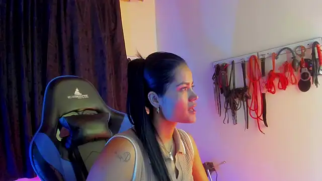 scarlet-kennedy98 online show from October 7, 10:58 pm