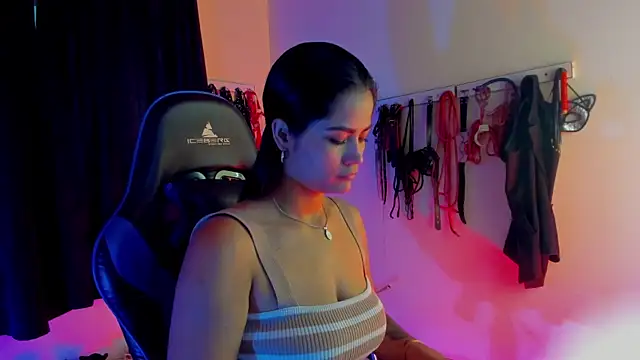 scarlet-kennedy98 online show from September 19, 12:42 am