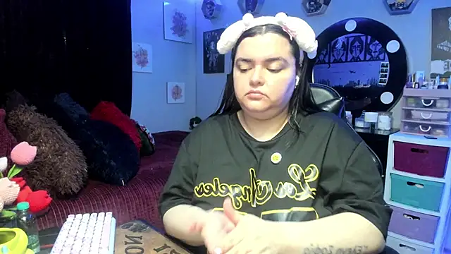 Luise Meyrink online show from April 14, 4:56 am