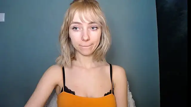 LuciaYoung online show from March 7, 1:29 pm