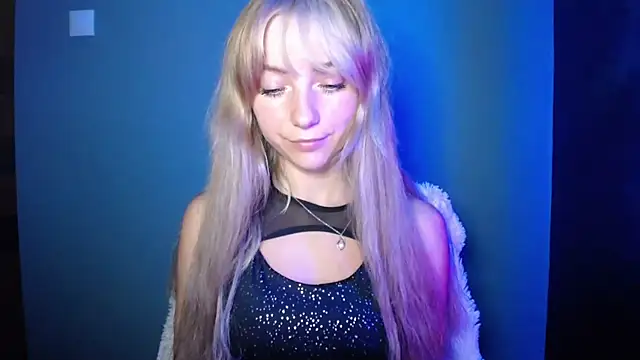 LuciaYoung online show from September 22, 7:34 pm