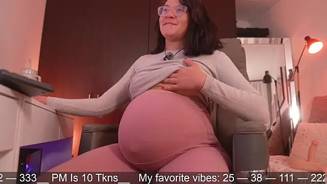 Anah s online show from April 16, 2:01 am