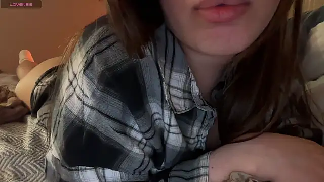 Anisawithlove online show from February 8, 4:00 pm