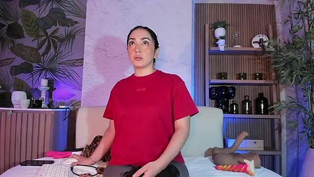 LIAH IZUMI online show from January 10, 1:27 pm