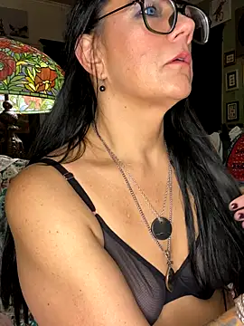 sexyasscougar online show from October 28, 11:20 pm