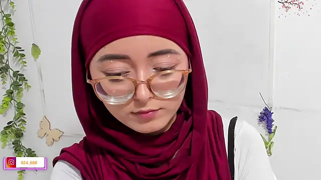 aysel elid online show from September 30, 11:31 pm