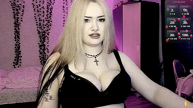 strawberry elfcat online show from June 10, 3:17 am