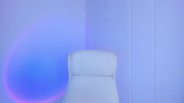 dominique21  online show from October 18, 6:27 am