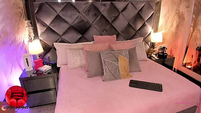 sofhiaa adaams online show from September 22, 11:14 pm