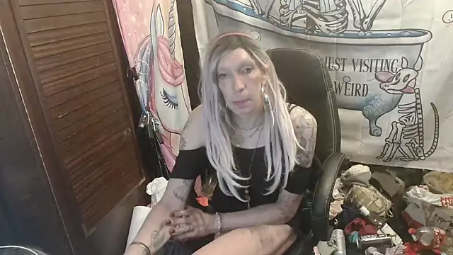 Ombeline1 online show from April 4, 7:34 pm