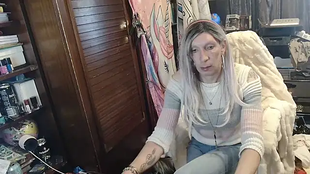 Ombeline1 online show from April 15, 12:39 pm