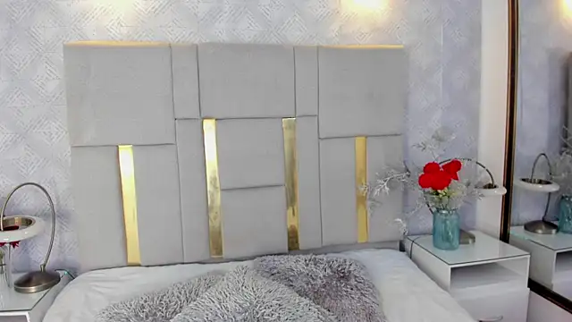 Camilaa Sanchez  online show from October 11, 12:52 pm