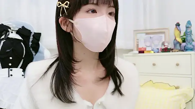 -minami- online show from November 11, 12:02 pm