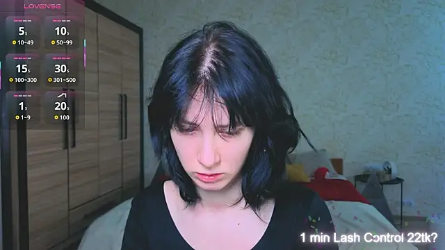 JulisSweet online show from March 17, 8:40 am