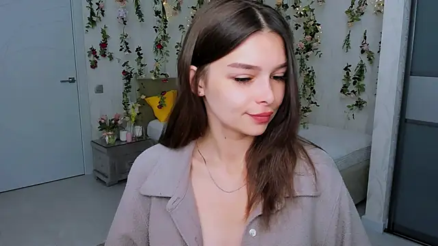 ContinentOfTranquility online show from September 10, 1:05 am