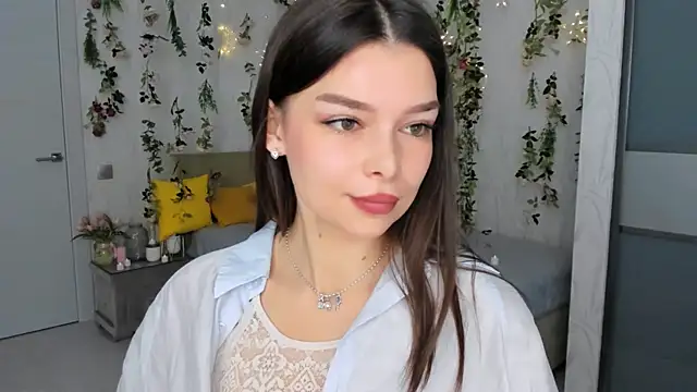 ContinentOfTranquility online show from November 5, 1:11 am