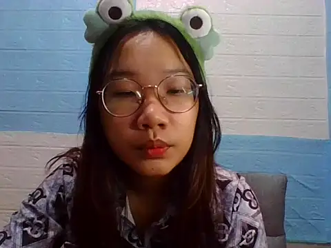 Nanoko online show from November 17, 4:30 pm