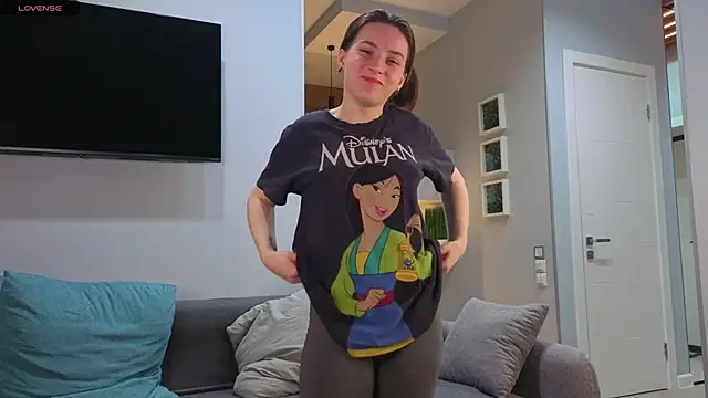 DonnaBurkee online show from November 15, 4:24 am