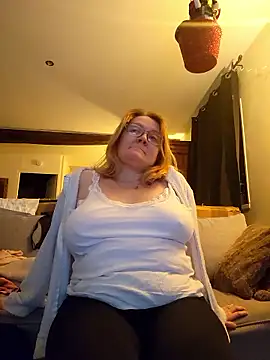 lady charlyne online show from January 9, 7:07 pm