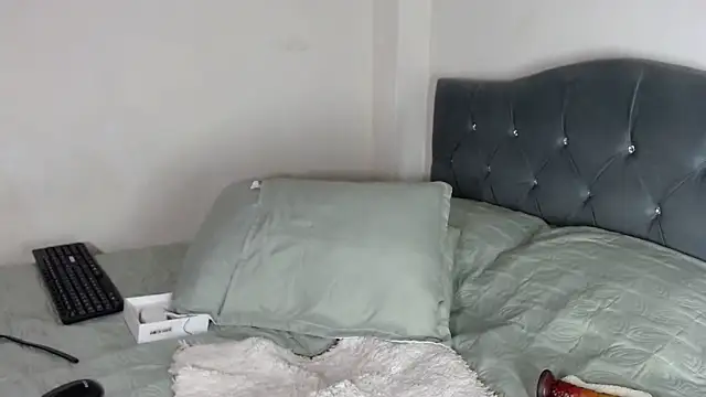 Chantal hott online show from September 14, 8:29 pm