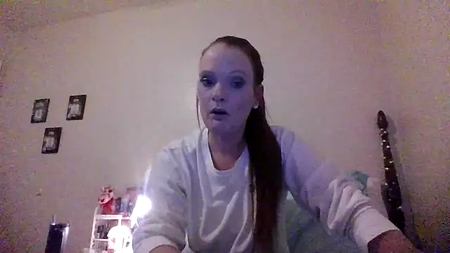 sexiginger22 online show from October 31, 2:10 pm