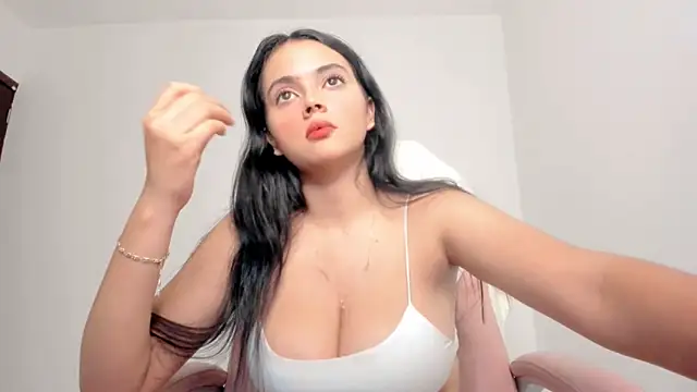 Sarah angell online show from October 17, 2:26 am