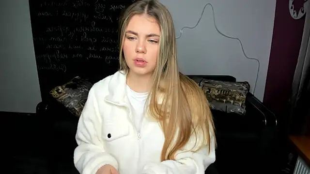 IsabellaBler online show from October 20, 5:54 am