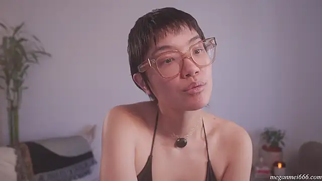 meganmei666 online show from April 17, 9:50 pm