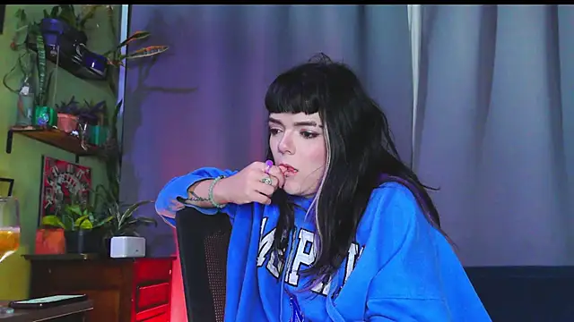 purple em69 online show from February 14, 6:04 am