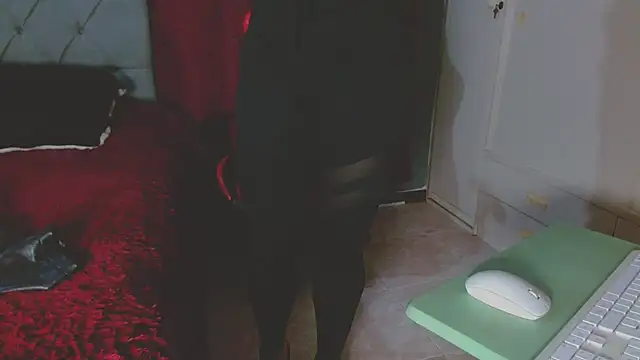 Noamartin  online show from October 7, 12:04 am