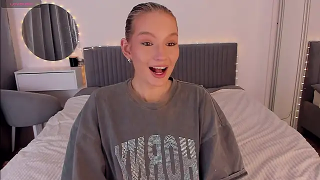 CassieRayss online show from January 15, 4:24 pm