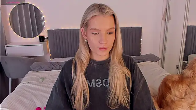 CassieRayss online show from January 17, 4:36 pm