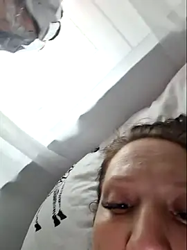 VanessaSquirtt online show from September 13, 5:04 am