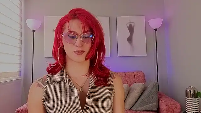 Juliana Saenzz online show from February 3, 6:23 pm